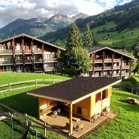 Reka-Feriendorf Lenk Hotel ภายนอก รูปภาพ